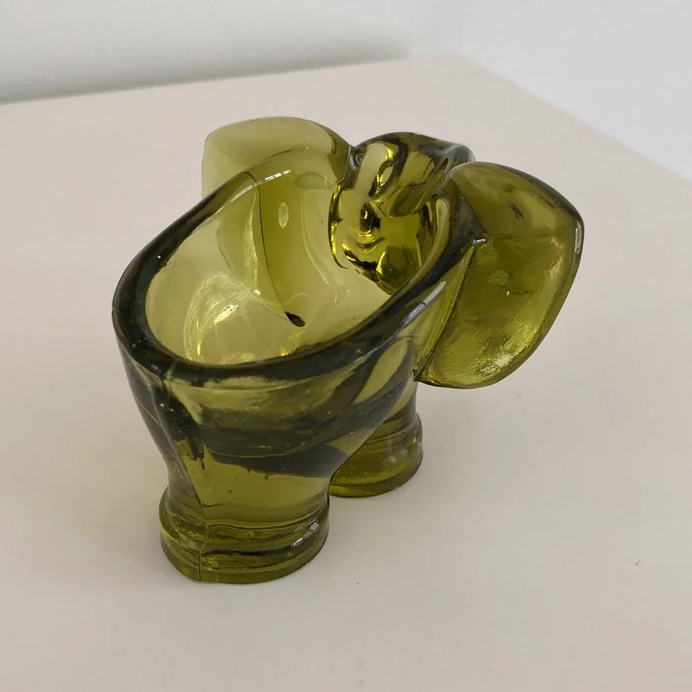 Vintage Murano Italy Green Glass Elephant Ashtray Small Cigar Ashtray Holder - Picture 4 of 9
